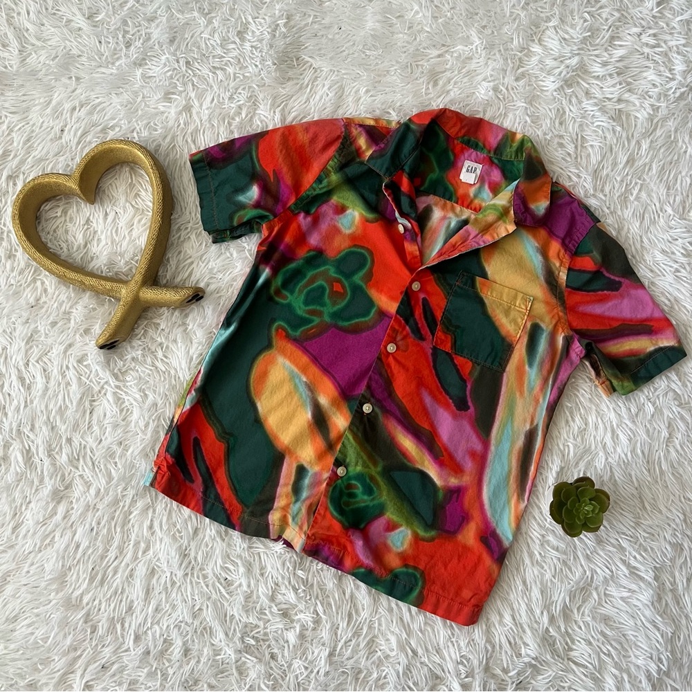 GAP Red and Green Button Down Shirt Vibrant Tropical Design